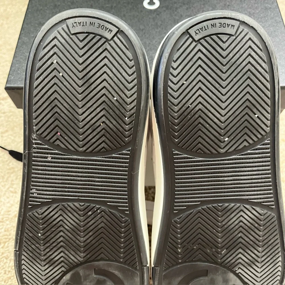 Chanel 20P Sneakers - White / Black - Size 38 (US 8) - Picture 14 of 16